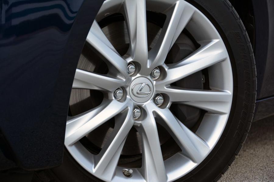  Lexus IS350 2014 года  (фото 2 из 42)